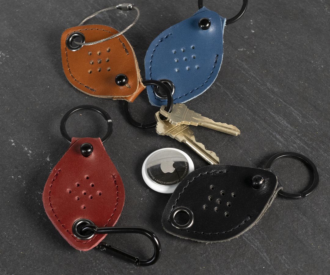 What are the Best Leather Accessories for Personal Organization?