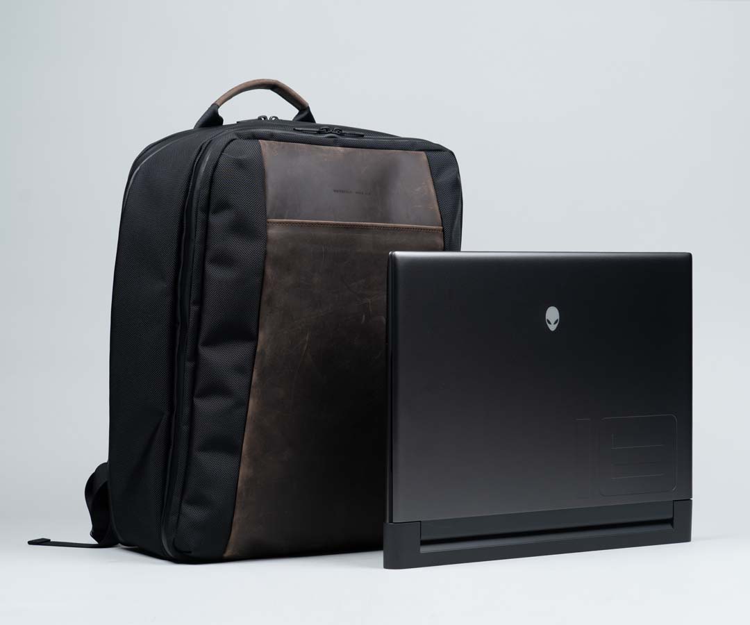 Fits an Alienware m18 R2