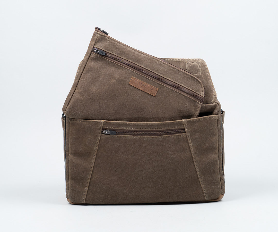 OPTIONAL: Separate Air Caddy slips in the front pocket of Air Porter 