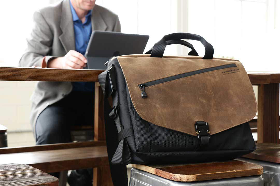Cargo Laptop BagMust-have for Business TravellersQuantas Airlines 