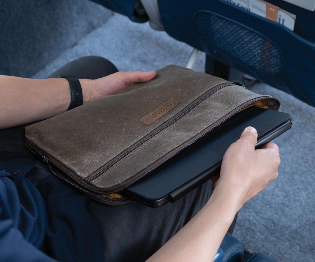 Air Caddy stores iPad & accessories 