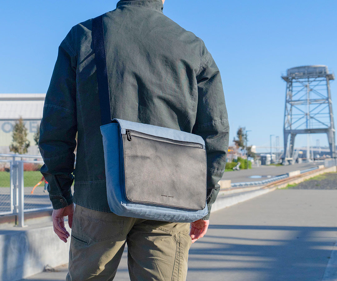 Shinjuku Messenger Best Messenger/Crossbody BagsWired