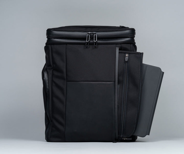 OPTIONAL: Air Caddy for 11-in. iPad  (sold separately). Fits in front pocket.