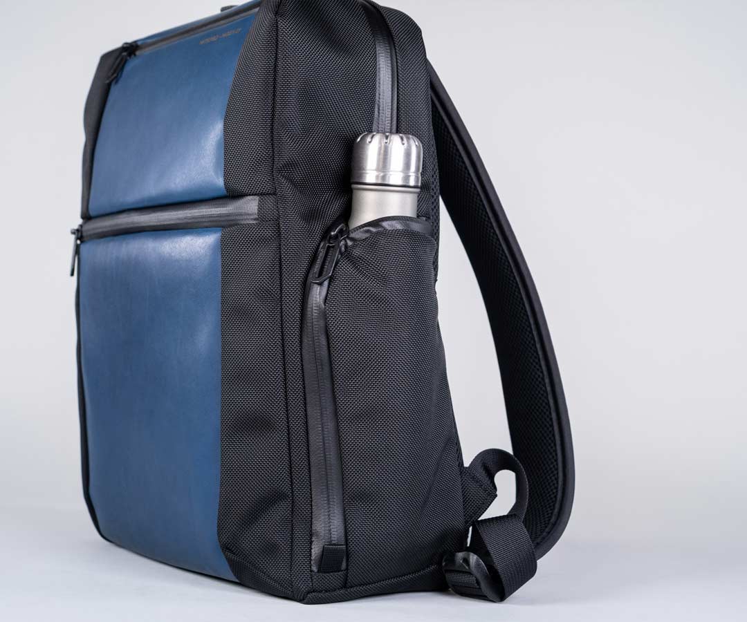Side water-bottle pocket 