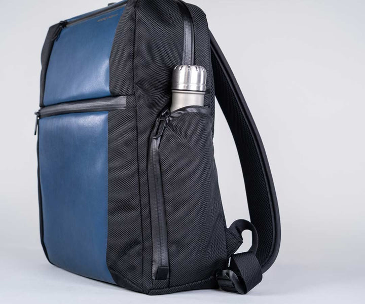 Side water-bottle pocket 