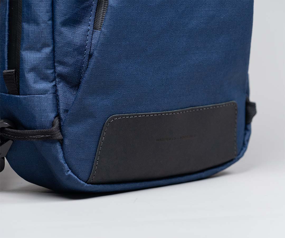 Full-grain leather accent for easy grip