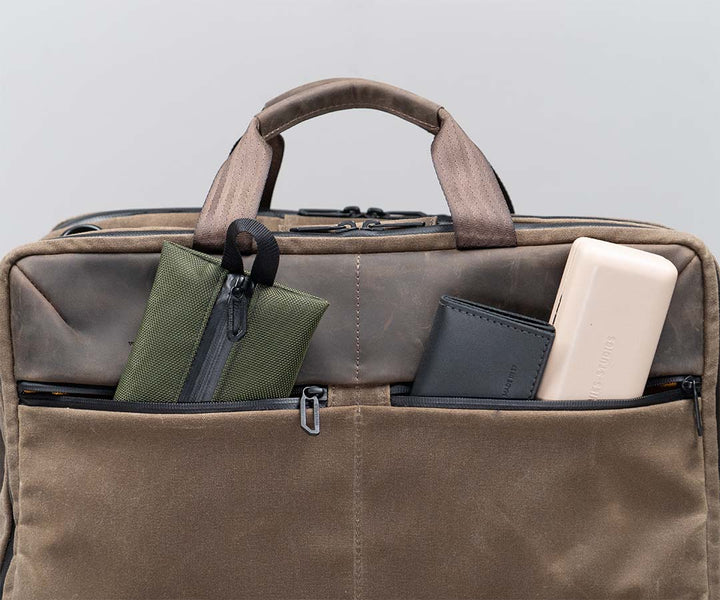 Dual front zippered pockets