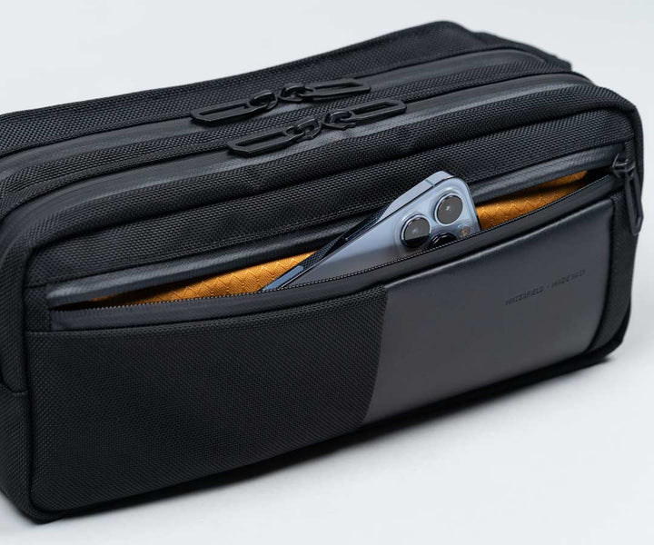 Easy-access external pocket