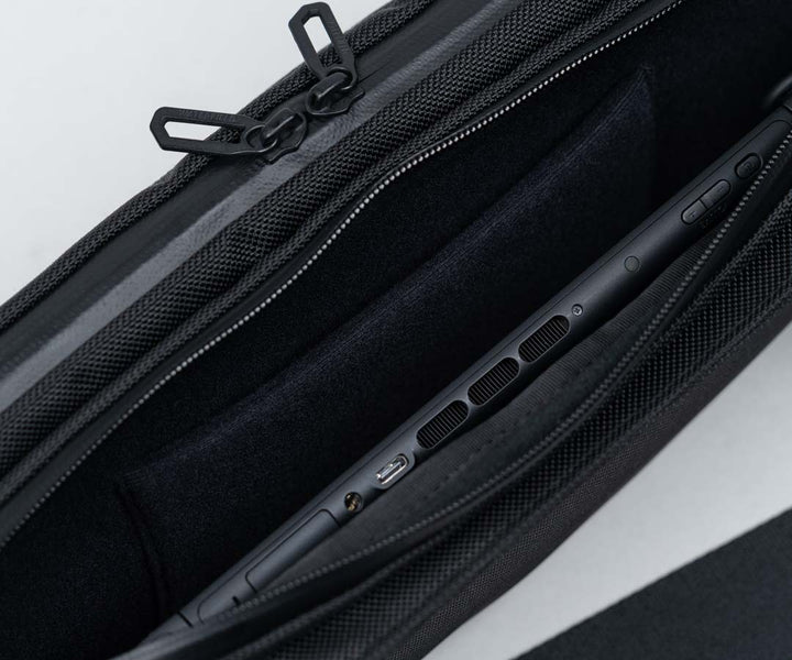 Plush lining; integrated pockets
