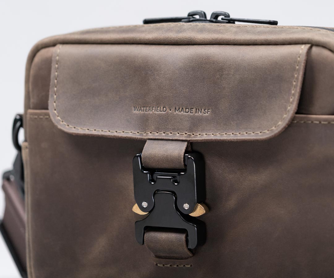All-metal paragliding buckle