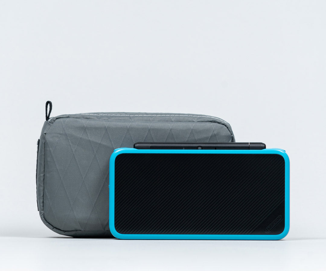 Large:  Fits 2DS XL 