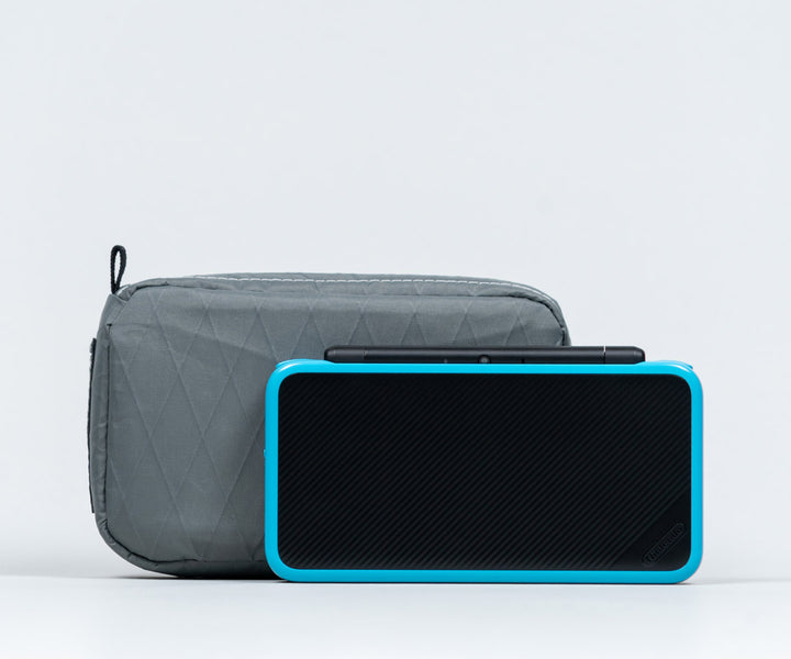 Large:  Fits 2DS XL 