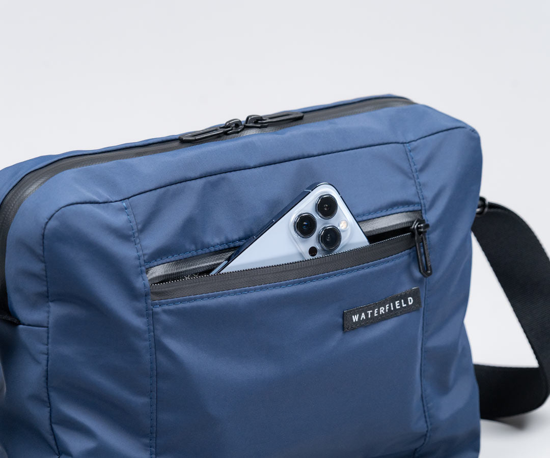 Front zippered pocket