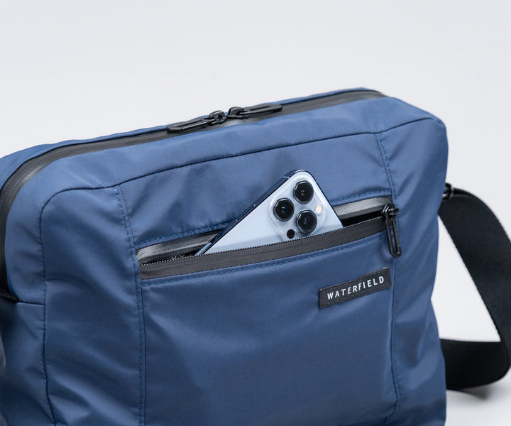 Front zippered pocket
