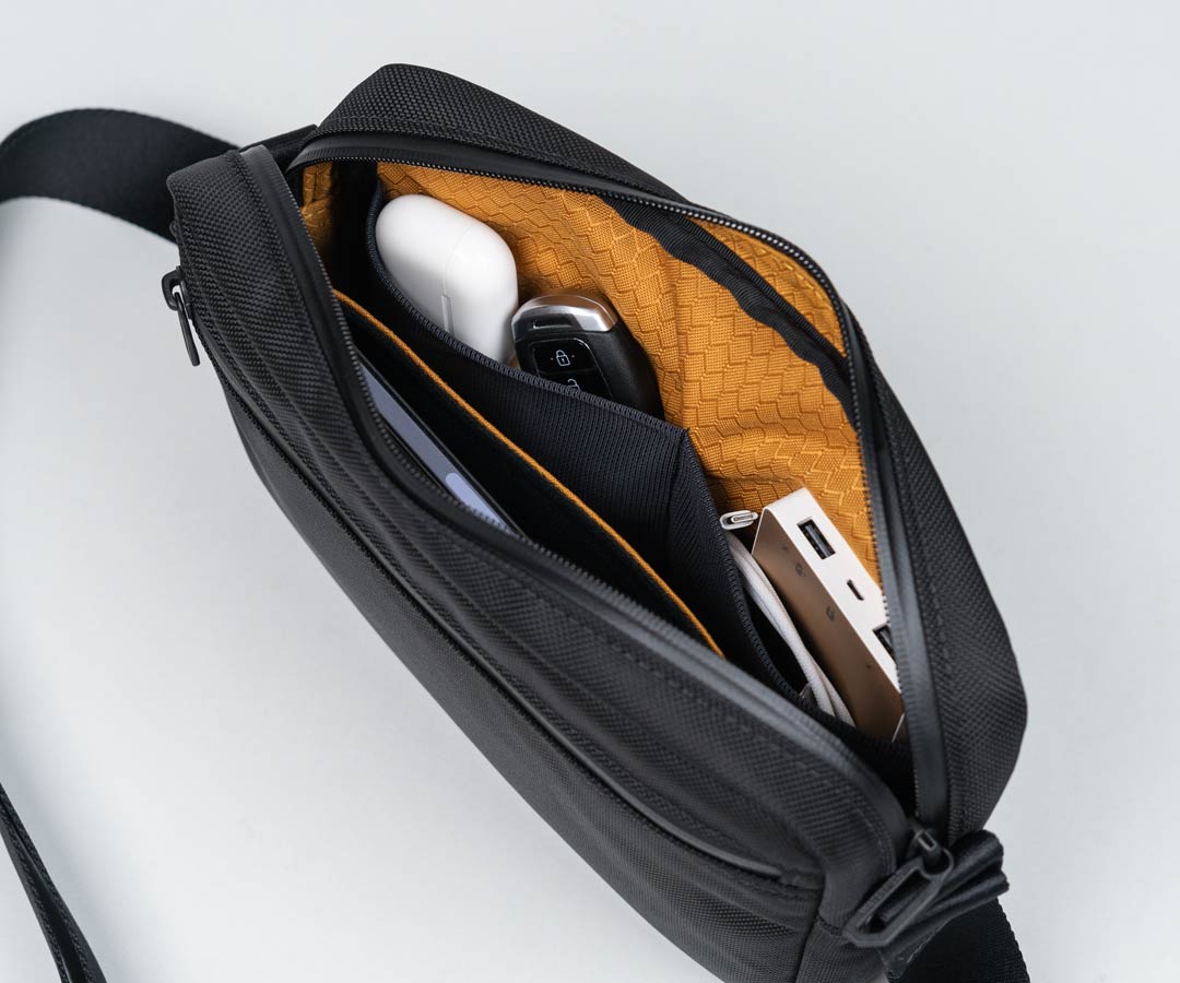 Two side pockets