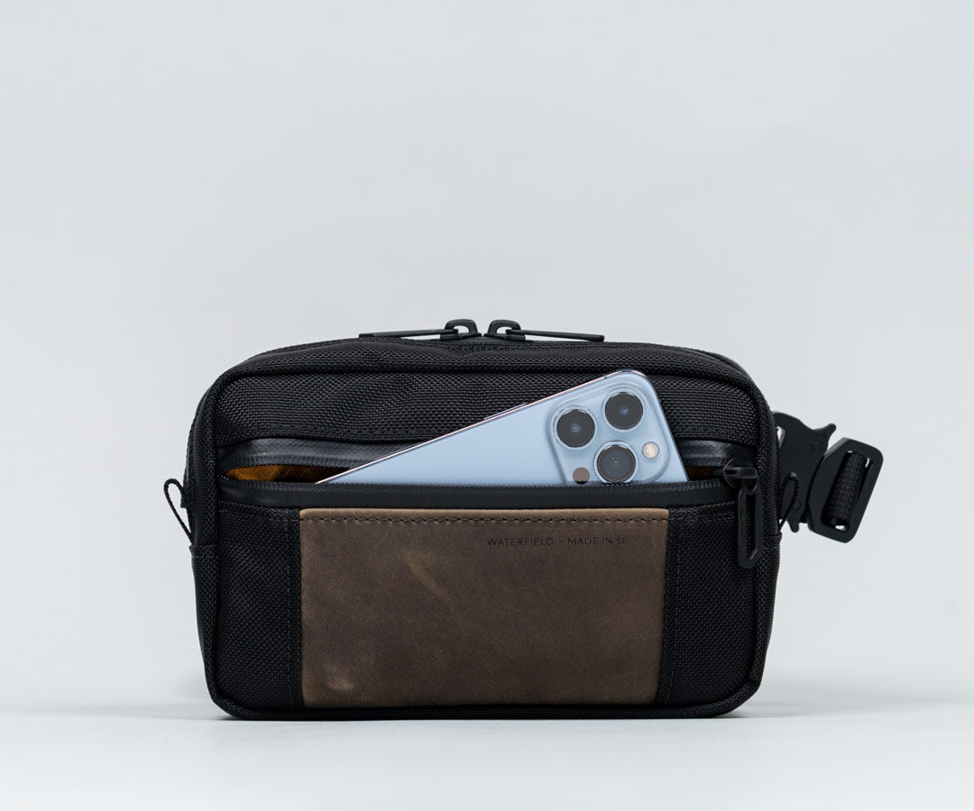 Front pocket can fit phone