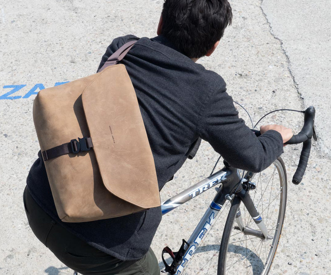 Vitesse Leather Cycling Musette