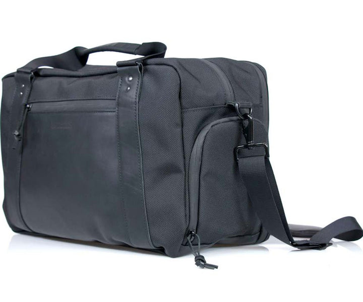 Includes a removable suspension shoulder strap 