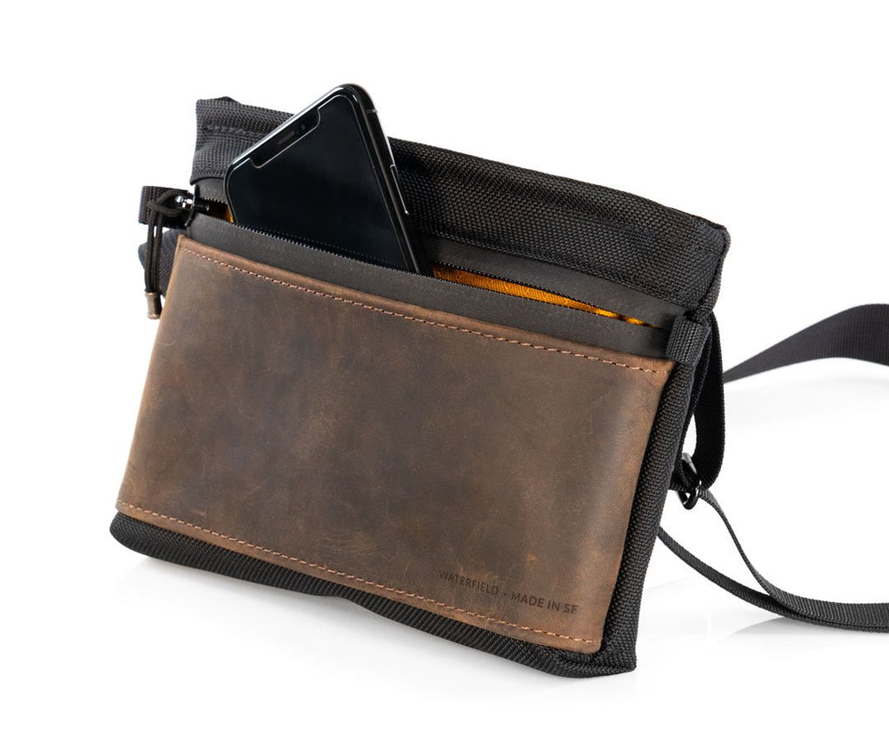 Marqui Crossbody Pouch